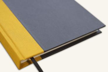 Schreib - und Notizbuch schwarz, mit curryfarbenem Leinen